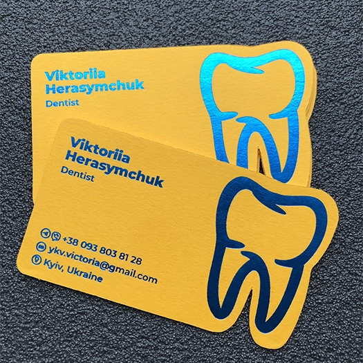 Визитки для стоматолога в форме зуба